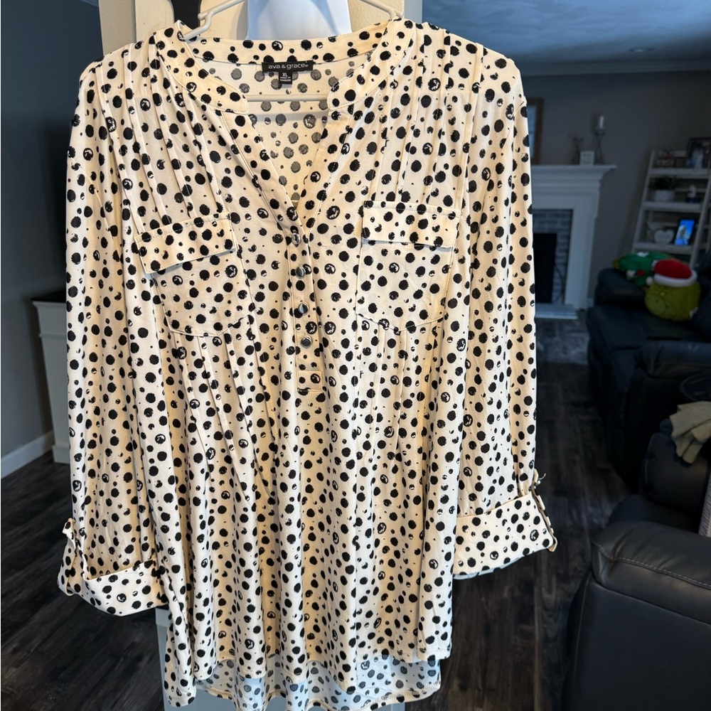 Ava & Grace Cream and Black Polka Dot Long Sleeve Blouse. XL